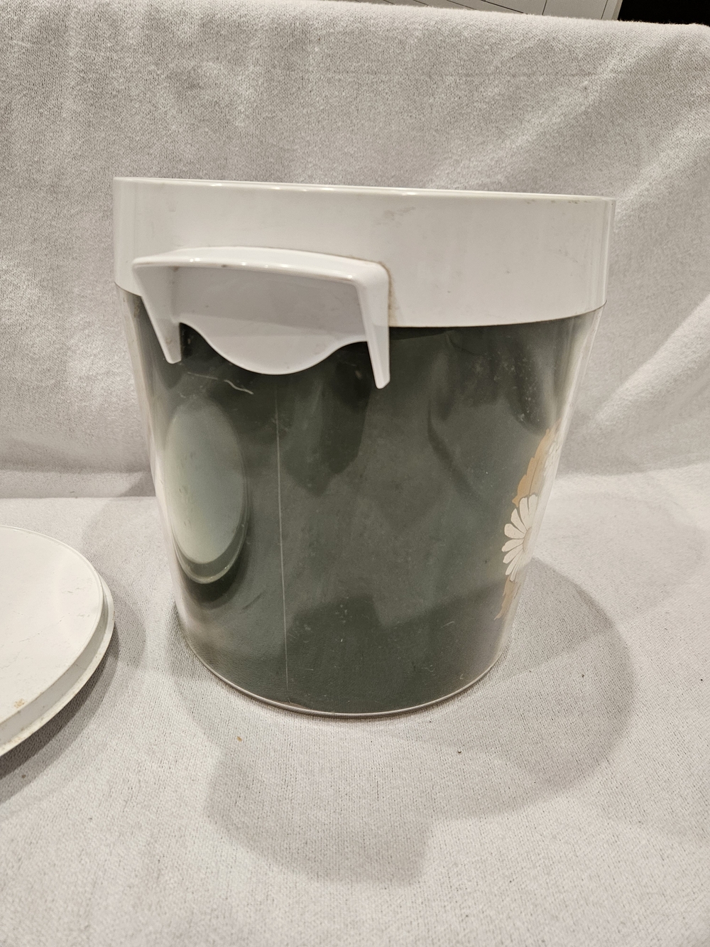 Vintage West Bend Thermo Serv Daisy Ice Bucket With Lid - Picture 6 of 10